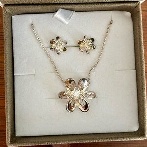 Sterling Silver 925 Flower Pendant Necklace and Stud Earrings Jewelry Set